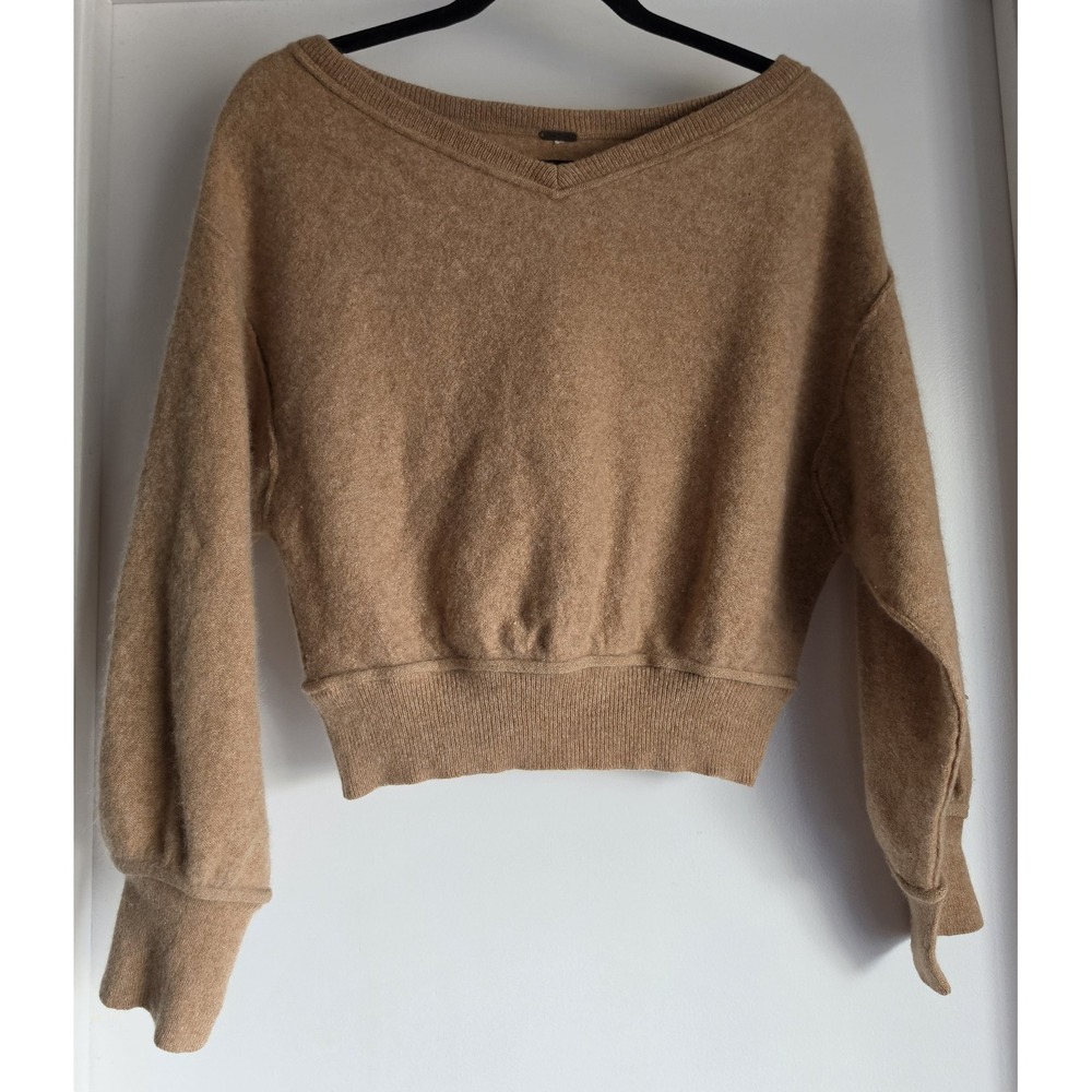 Free People 100% Cashmere Sweater XS Tan V-Neck Long Sleeve Pullover Boho